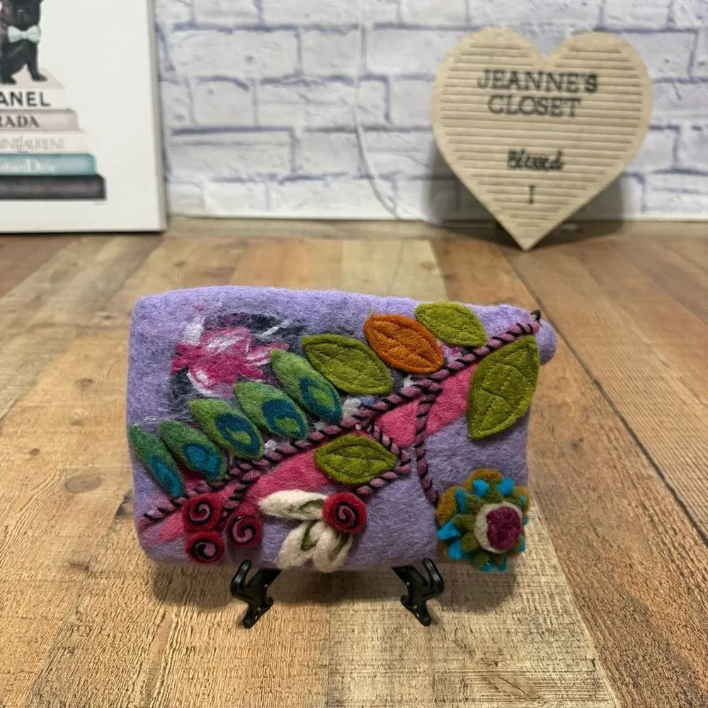 Handmade Nepal 100% Wool Wallet Coin Purse Needle Felted Flower Purple Zip